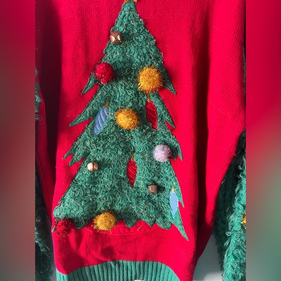 Christmas Tree sweater - Picture 6 of 7